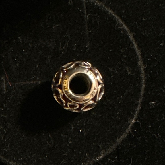 Authentic Pandora ruby faceted glass charm with sterling silver hearts ♥️ - Picture 2 of 3